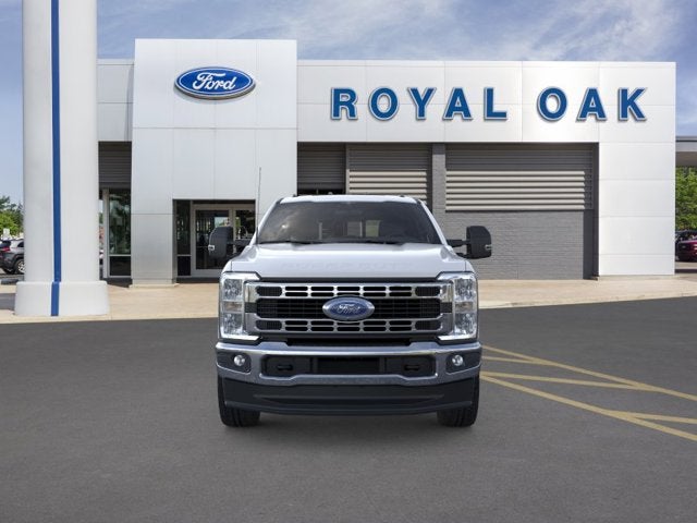 2026 Ford Super Duty F-350 SRW XLT