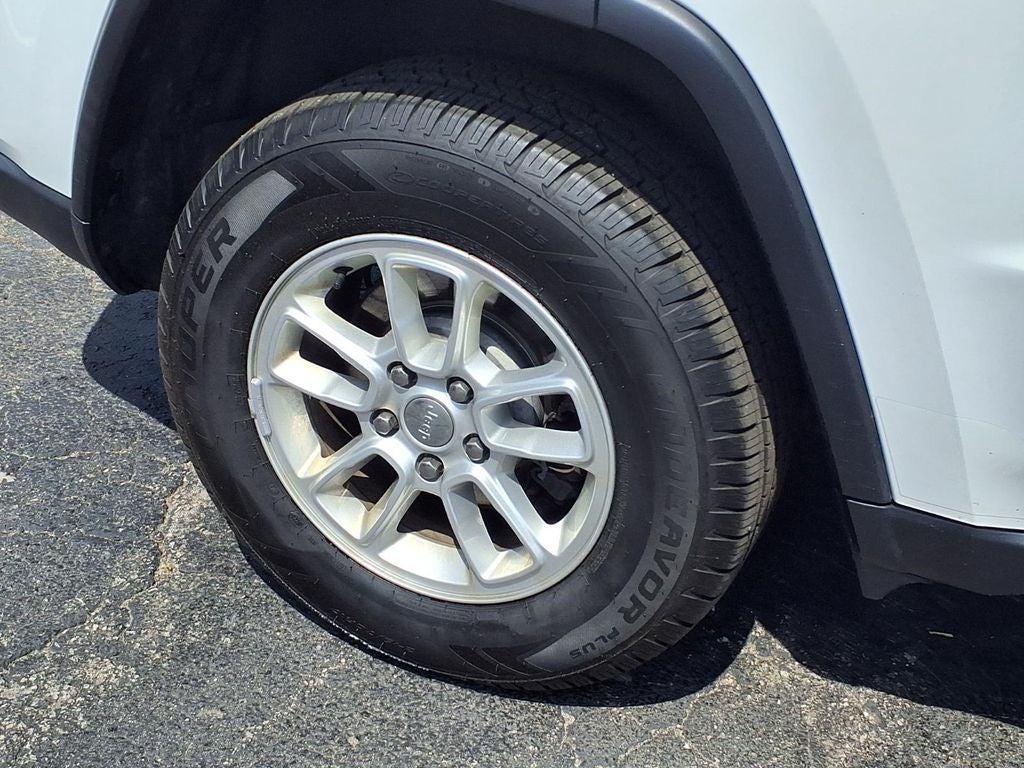 2019 Jeep Grand Cherokee Laredo E
