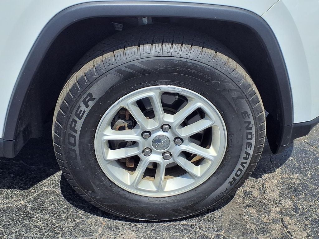 2019 Jeep Grand Cherokee Laredo E
