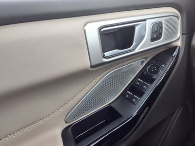 2023 Ford Explorer Platinum