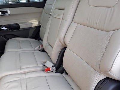 2023 Ford Explorer Platinum