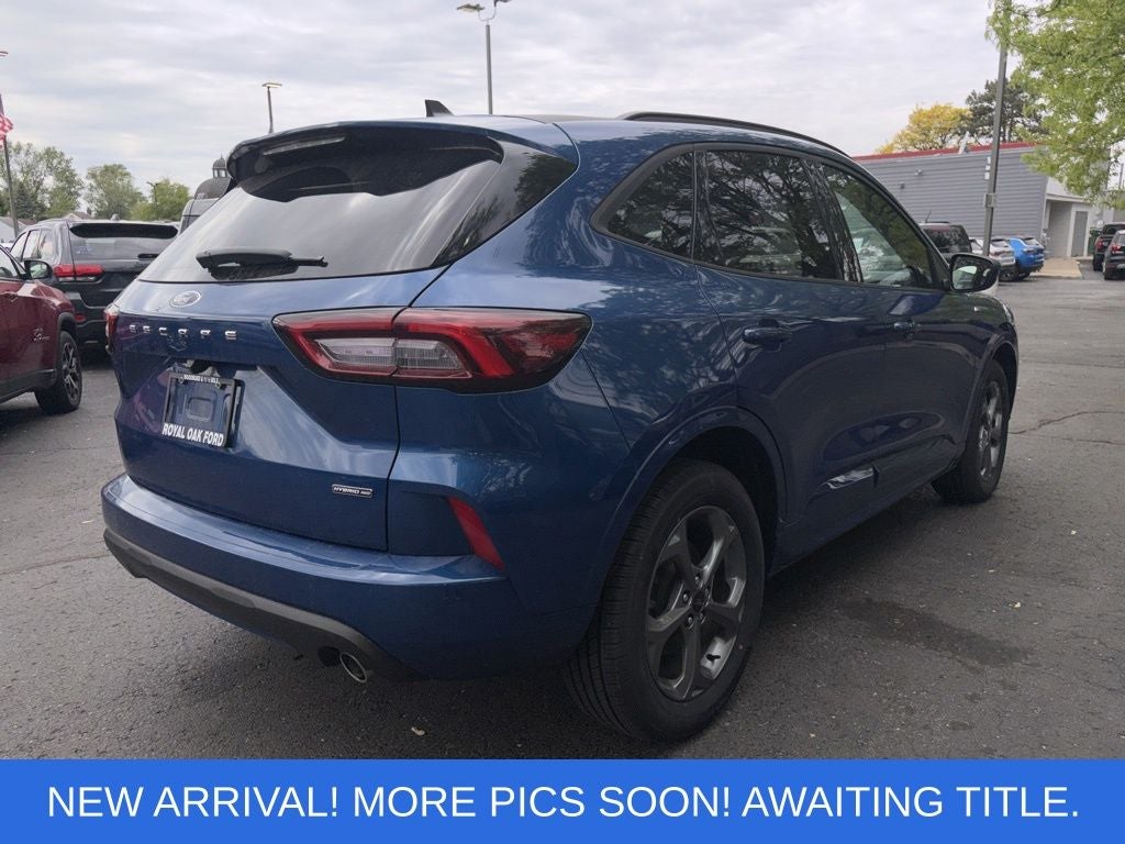 2023 Ford Escape Hybrid ST-Line Select