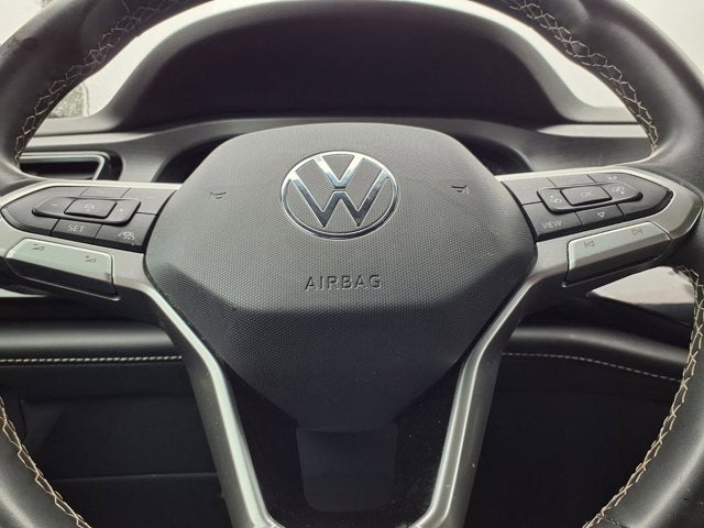 2025 Volkswagen Atlas Cross Sport 2.0T SE w/Technology