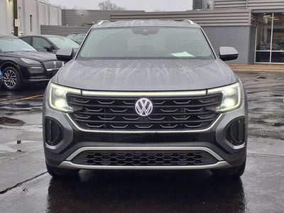 2025 Volkswagen Atlas Cross Sport 2.0T SE w/Technology