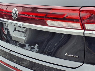 2025 Volkswagen Atlas Cross Sport 2.0T SE w/Technology