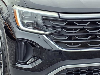 2025 Volkswagen Atlas Cross Sport 2.0T SE w/Technology