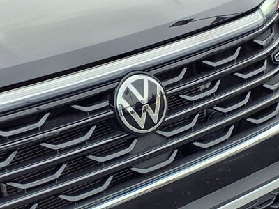 2025 Volkswagen Atlas Cross Sport 2.0T SE w/Technology