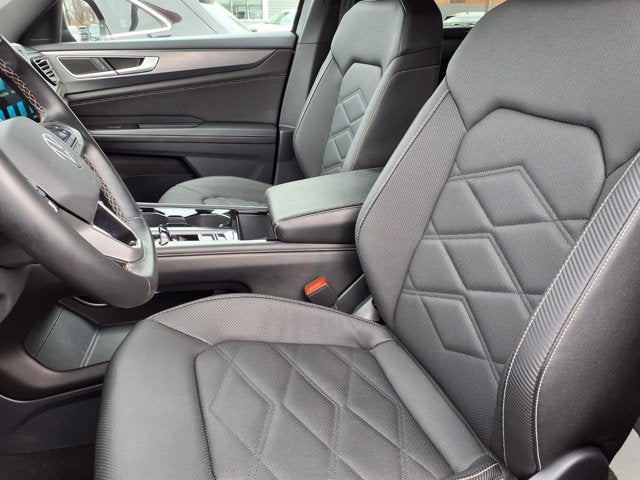 2025 Volkswagen Atlas Cross Sport 2.0T SE w/Technology