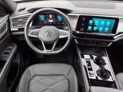 2025 Volkswagen Atlas Cross Sport 2.0T SE w/Technology