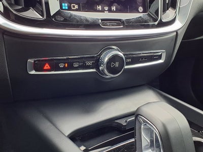 2024 Volvo S60 B5 Core Dark Theme