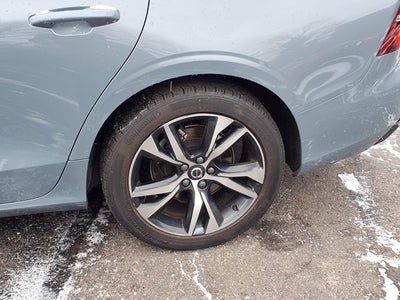 2024 Volvo S60 B5 Core Dark Theme