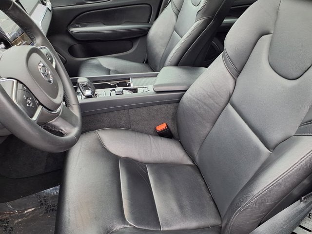 2024 Volvo S60 B5 Core Dark Theme