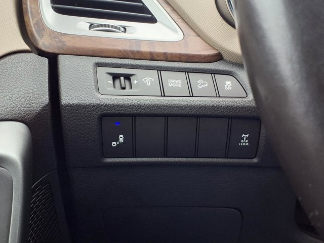 2017 Hyundai Santa Fe SE