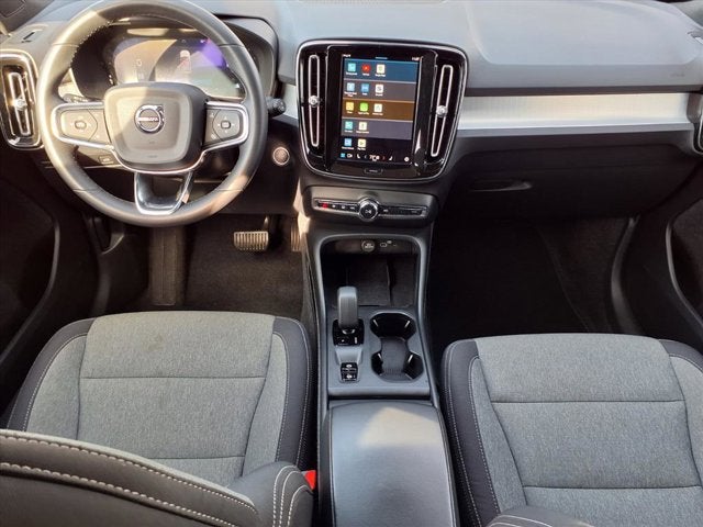 2024 Volvo XC40 B5 Core