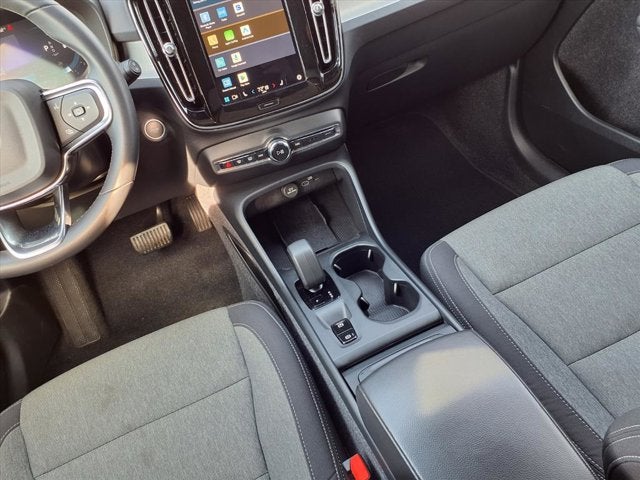 2024 Volvo XC40 B5 Core