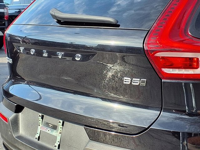 2024 Volvo XC40 B5 Core