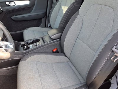 2024 Volvo XC40 B5 Core