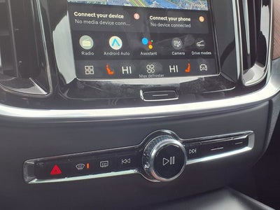 2025 Volvo V60 Cross Country B5 Plus