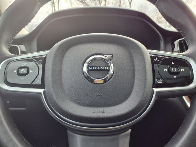 2025 Volvo V60 Cross Country B5 Plus