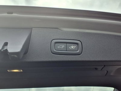 2025 Volvo V60 Cross Country B5 Plus