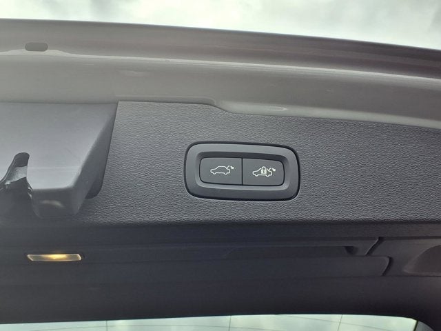 2025 Volvo V60 Cross Country B5 Plus